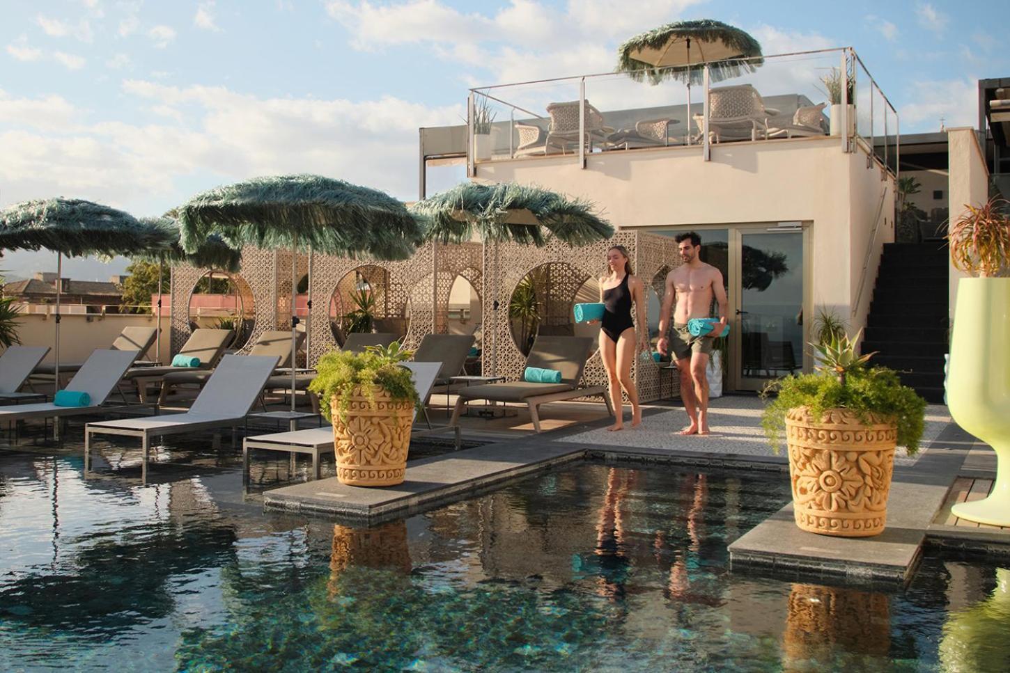 เอล ยอเรนซ์ ปาร์ก เดลา มาร์ Hotel ปัลมาเดมายอร์กา ภายนอก รูปภาพ The rooftop pool at the hotel